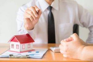 ¿Puede su puntaje crediticio afectar un préstamo de la FHA?